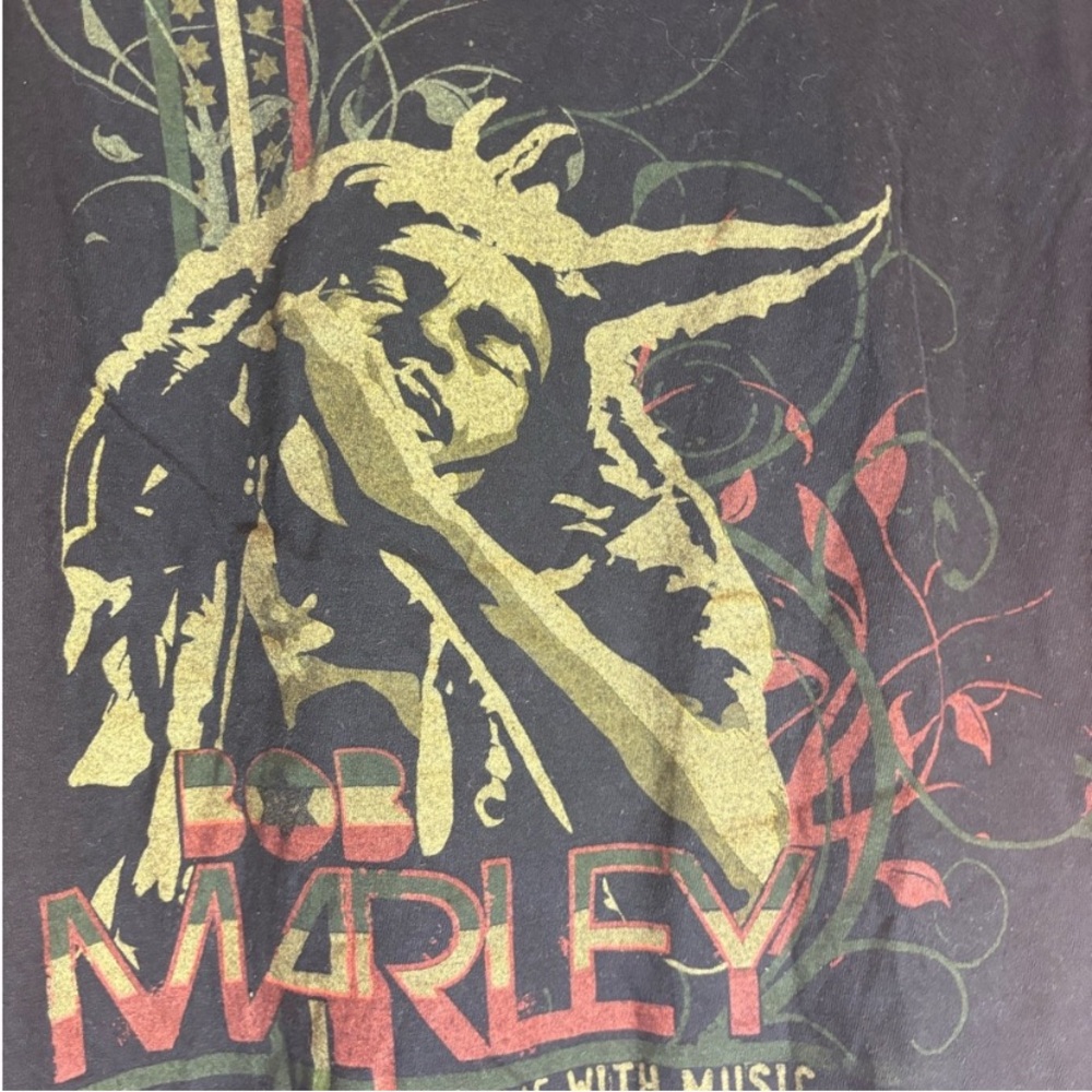 Bob Marley small women’s black graphic preowned tshirt